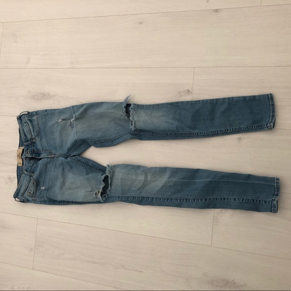 ripped jeans - Picture 1 of 2